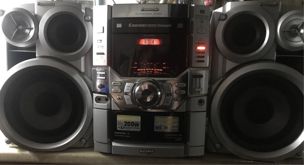 Музыкальный центр  Panasonic sa-vk61d(cd,dvd,mp3)