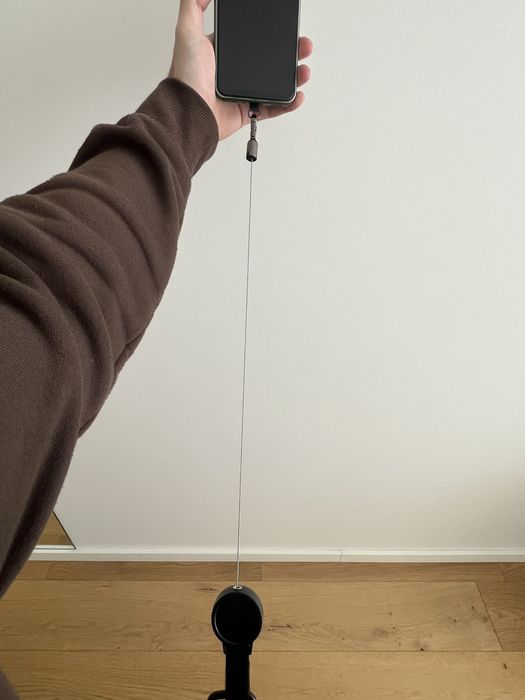 Suporte anti roubo/queda para telémóvel