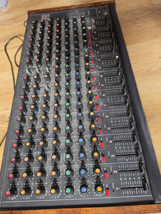 Mixing console M 2116