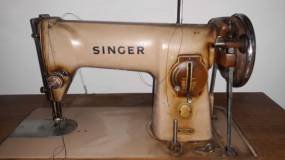 Máquina costura singer