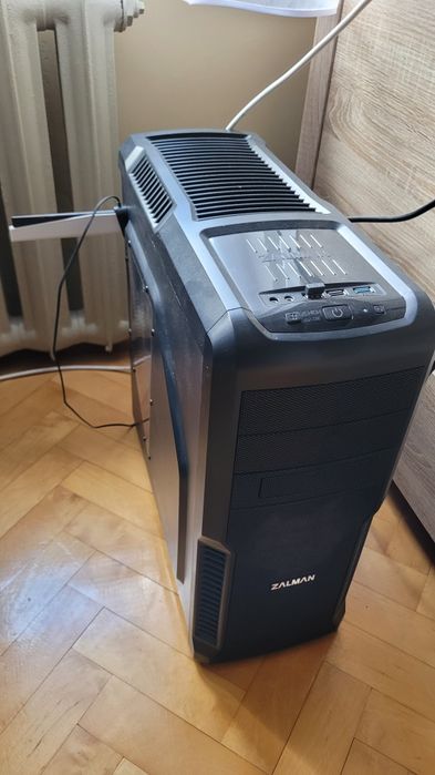 Komputer stacjonarny PC gamingowy