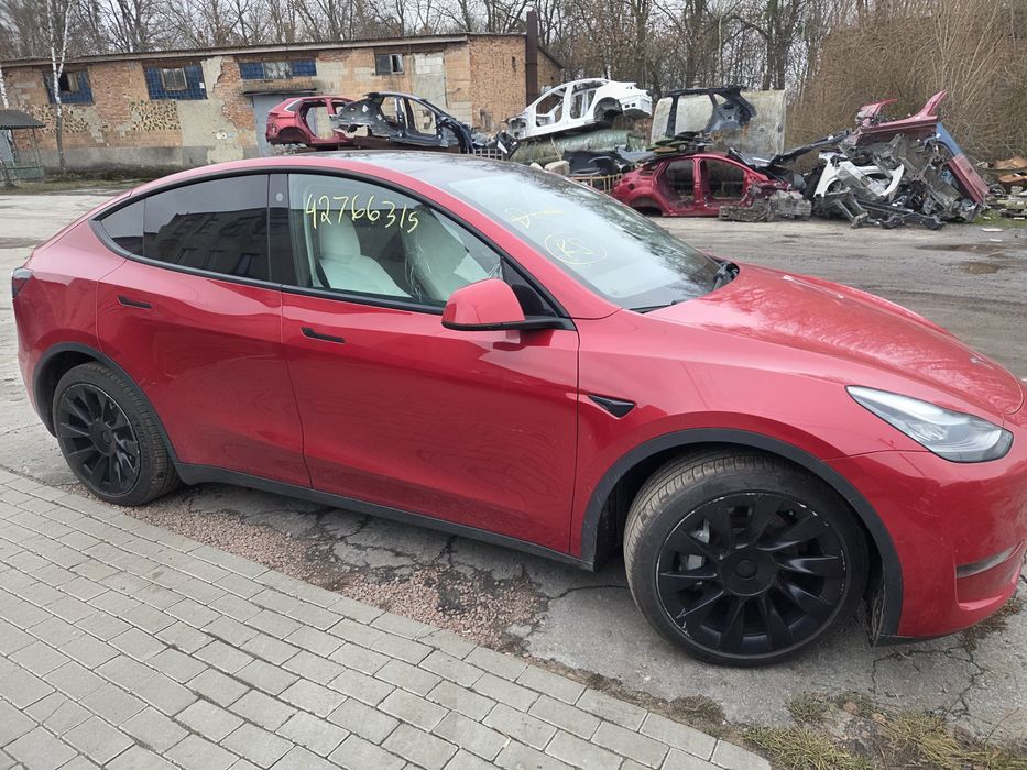 Розборка шрот автозапчастини tesla model y