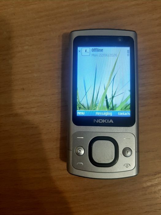 Nokia 6700 Slide