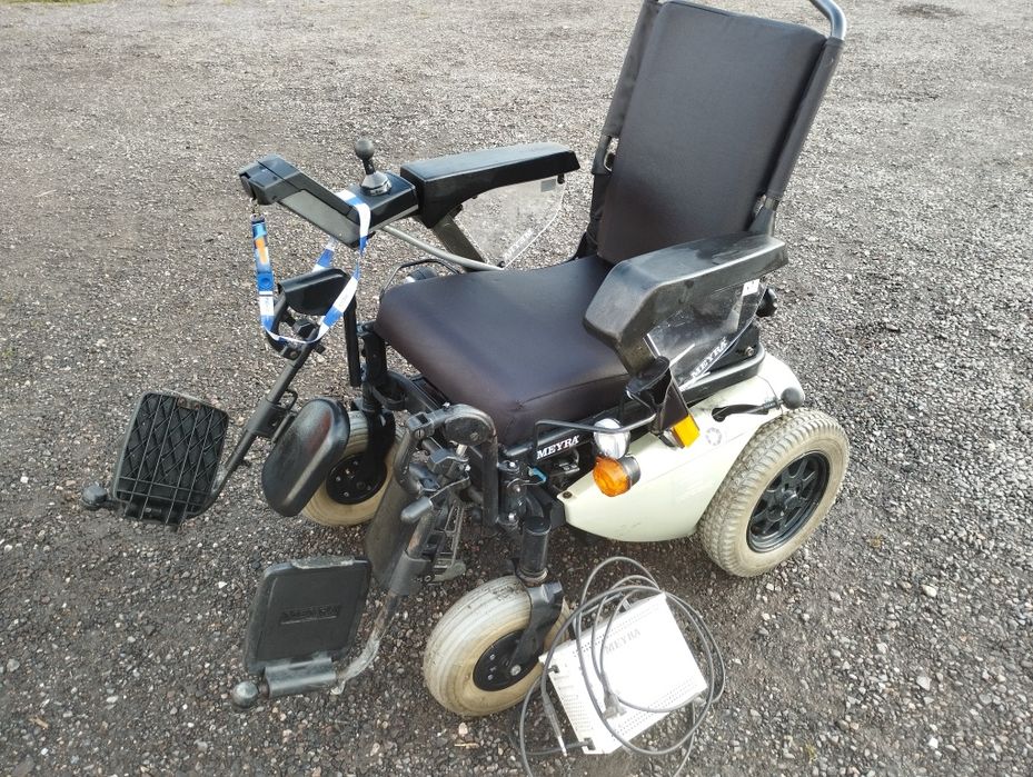 Elektryczny wózek inwalidzki Meyra, używany sprawny
