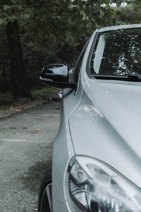 Volvo V40 - Conforto, Segurança e Estilo