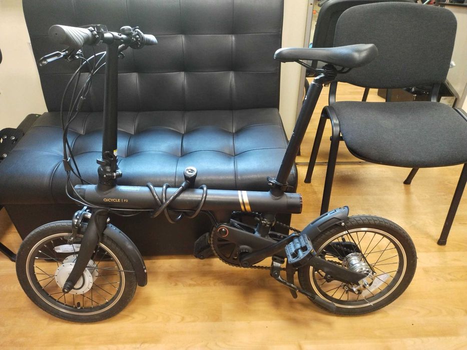 Електровелосипед QICYCLE F2, чорний — б/в, у хорошому стані