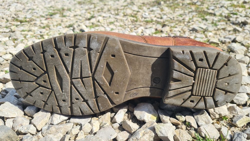 Buty skórzane sztyblety 44
