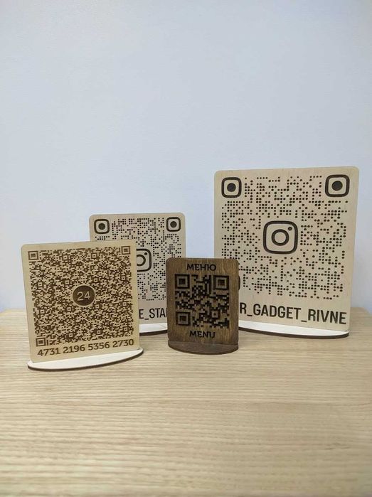 Лазерна різка та гравіювання. Медальниці, топпери, коробочки, QR коди.