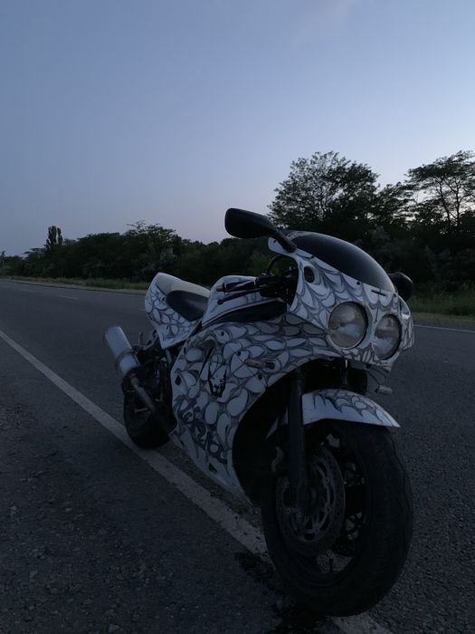 Kawasaki ninja 750