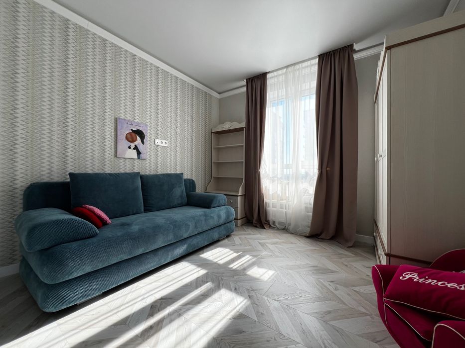 ЖК «Гранд бурже», 2 КІМ квартира 65 м2 з дизайнерським ремонтом.