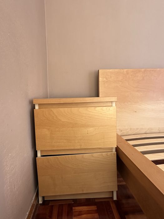 Cama e mesas de cabeceiras Ikea usado