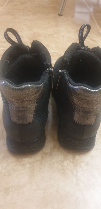 Продам замшеві ботінки