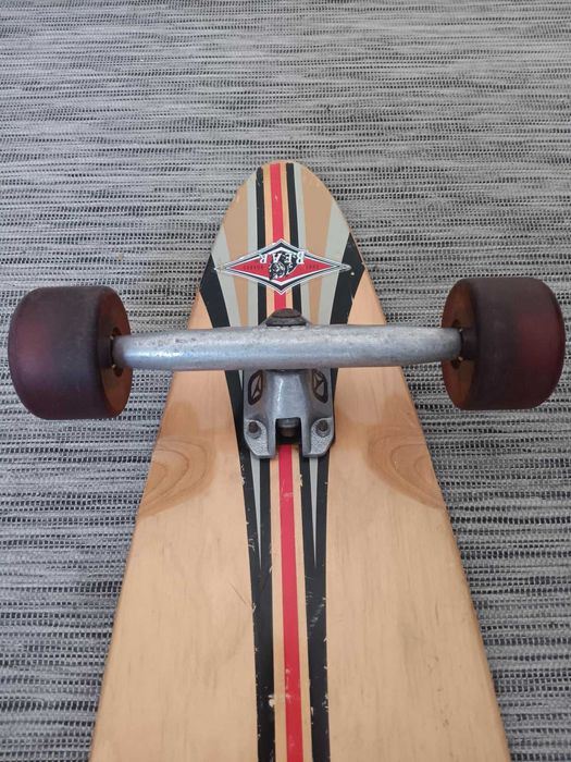 Skate Longboard LUSH modelo MAKO CLASSIC