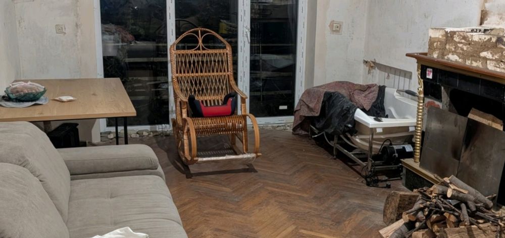 Продам будинок у горі м . Вижниця