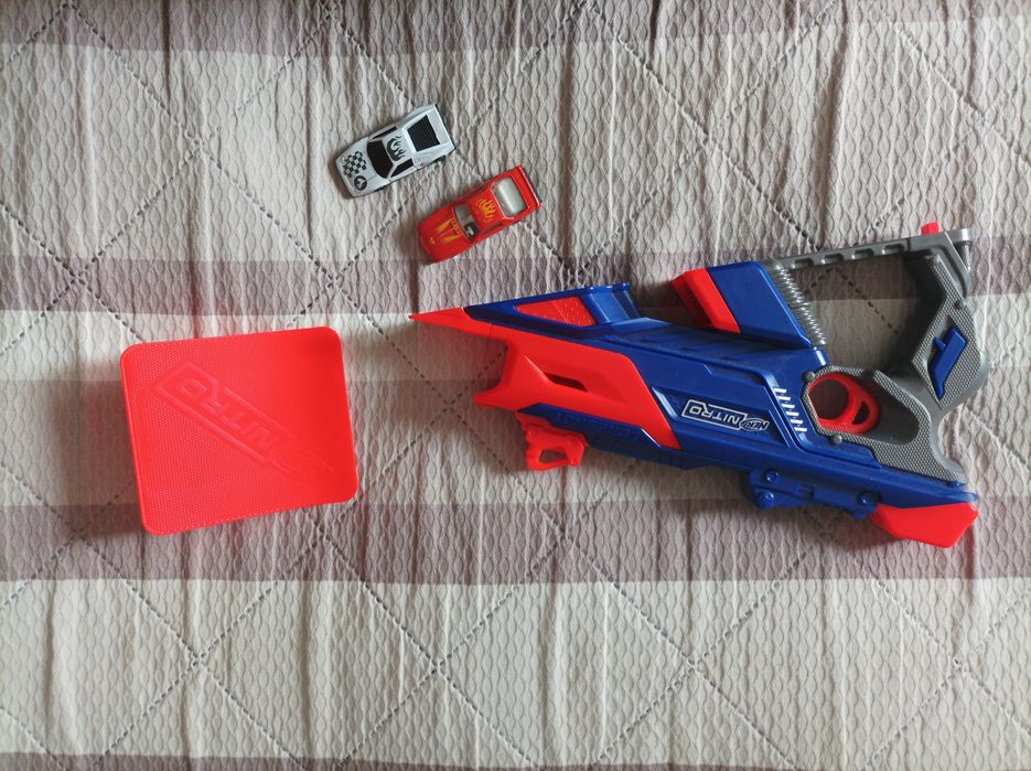 Бластер для запуску машинок Nerf Nitro LongShot Smash (з машинками та трампліном)