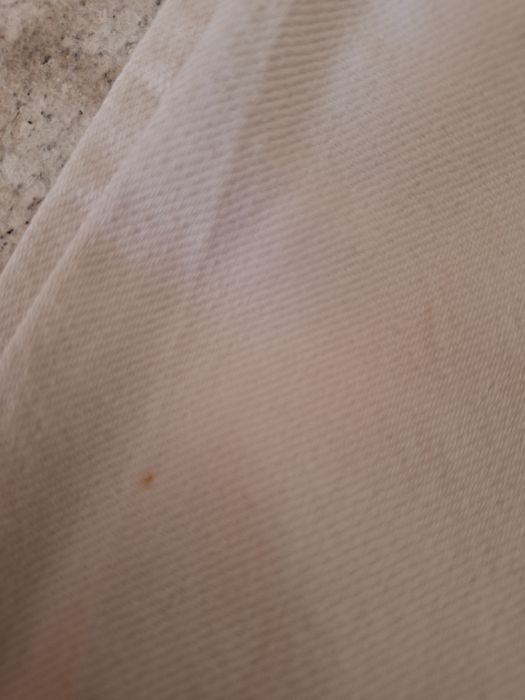 Dżinsy białe z rozcięciami