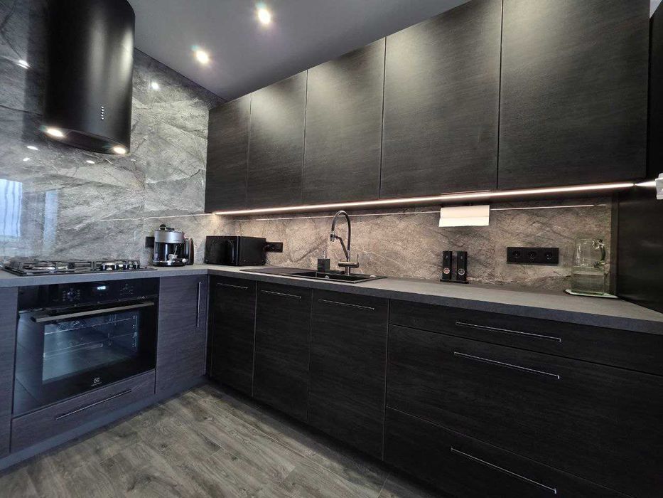 Двокімнатна з ремонтом, ЖК Нові метри Центр, газ, 2% оформлення