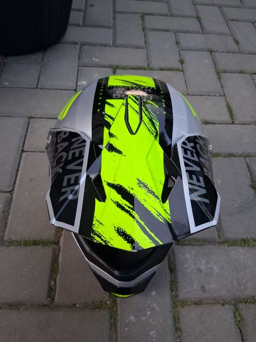Witam sprzedam kask na cross SHOT