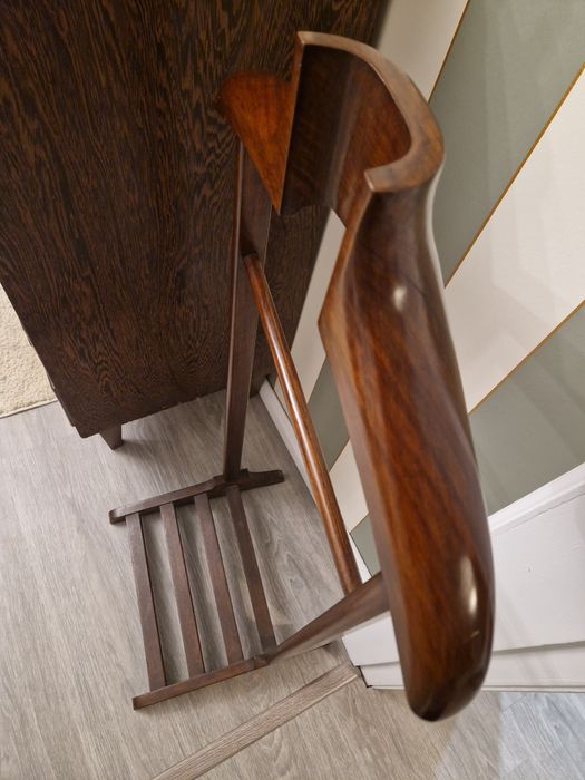 Criado mudo/cabide quarto