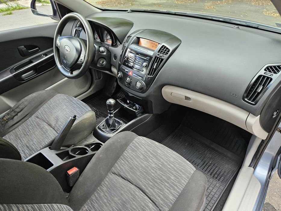 Kia Ceed 2007 рік 1.6 дизель для військових