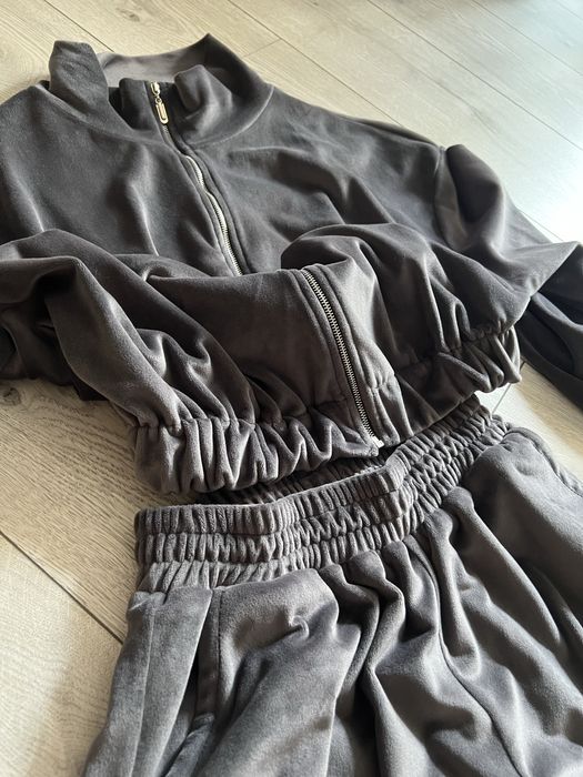 Спортивний костюм