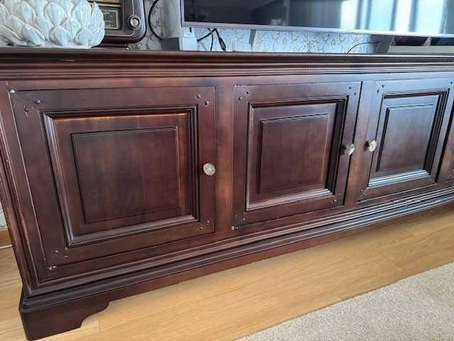 Móvel de TV em cerejeira