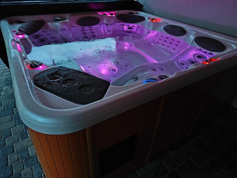 Jacuzzi ogrodowe Balboa , gecko - mocny masaż. Montaż + Dostawa