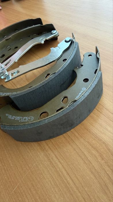 Колодки гальмівні барабанні Brembo, комплект S23518