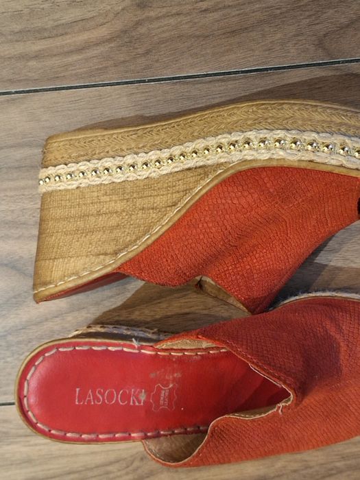Klapki na lato Lasocki