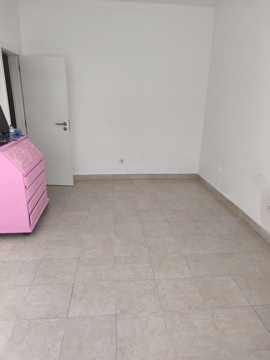 T1 + 1 a 50metros comboio