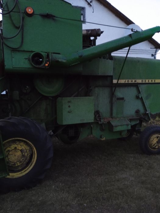 Зерновий комбайн