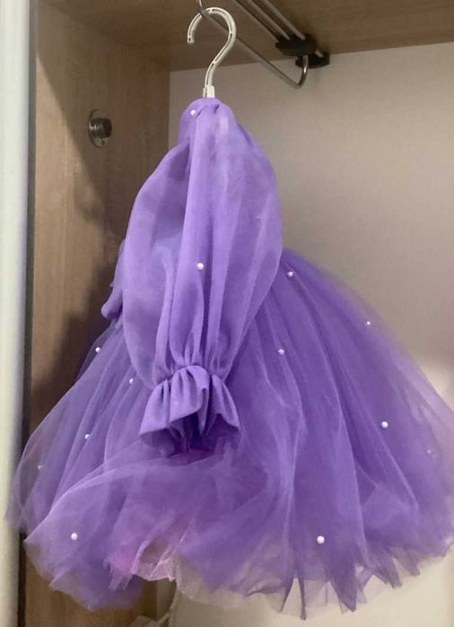 Дуже гарне плаття на 1 рік 80 розмір