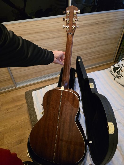 Fender Paramount PS-220E – Lity Świerk/Mahoń + Case
​Sprzedam profesjo