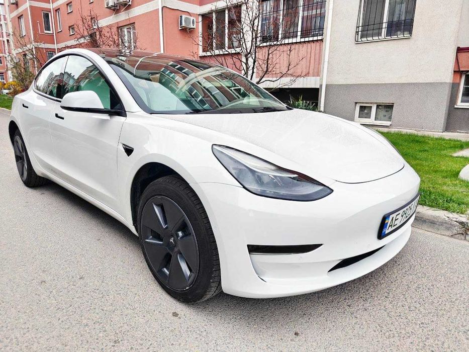 Сдам в оренду Tesla model 3 2022