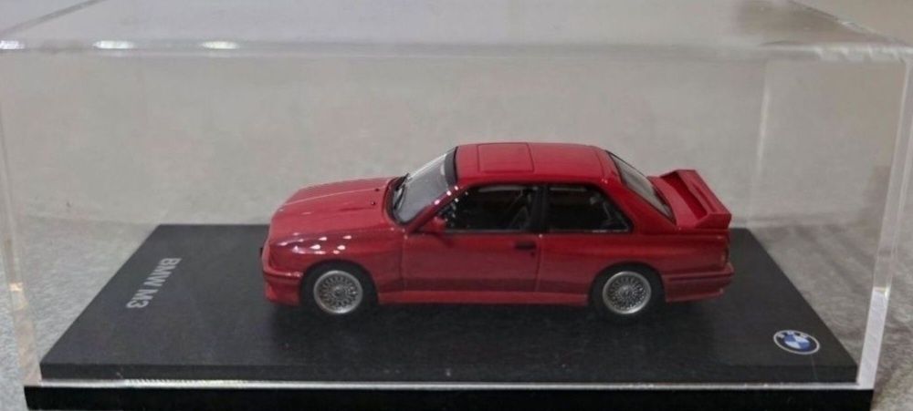 Miniatura 1:64 BMW E30 M3, oryginalna, nowa