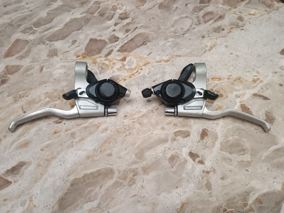 Klamki manetki Shimano ST-EF20, 3x7 speed.