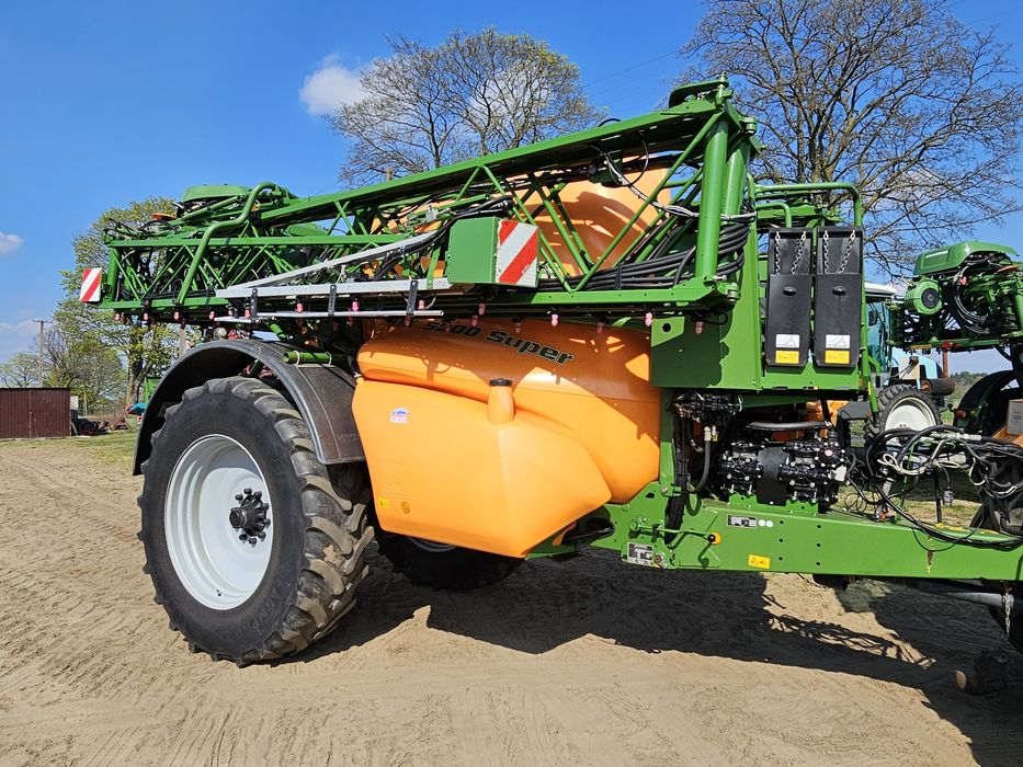 Opryskiwacz ciągany Amazone ux 5200 36m Rok 2014