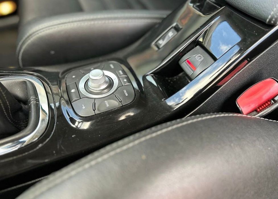 Renault Mégane 3 coupé Bose Edition 1.5 dci 110cv gasóleo (2014)