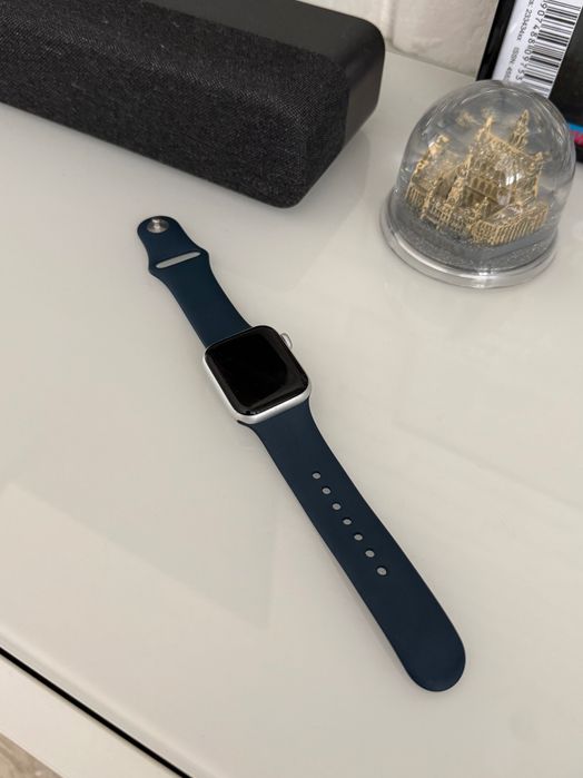 Zegarek Apple Watch SE