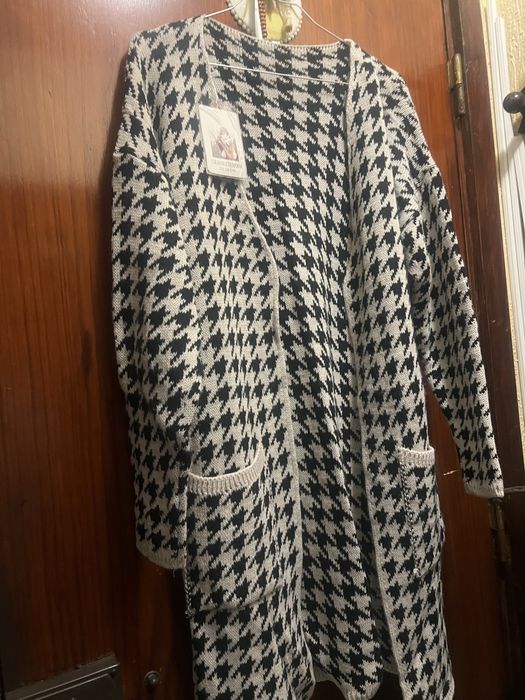 Cardigan branco e preto
