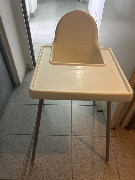 Cadeira de bebé para comer