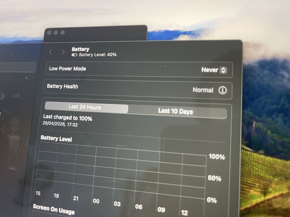 Apple MacBook Pro 2018, 13” Touchbar, Intel Quad-Core I7 2.7GHz, 16GB RAM, 512GB SSD