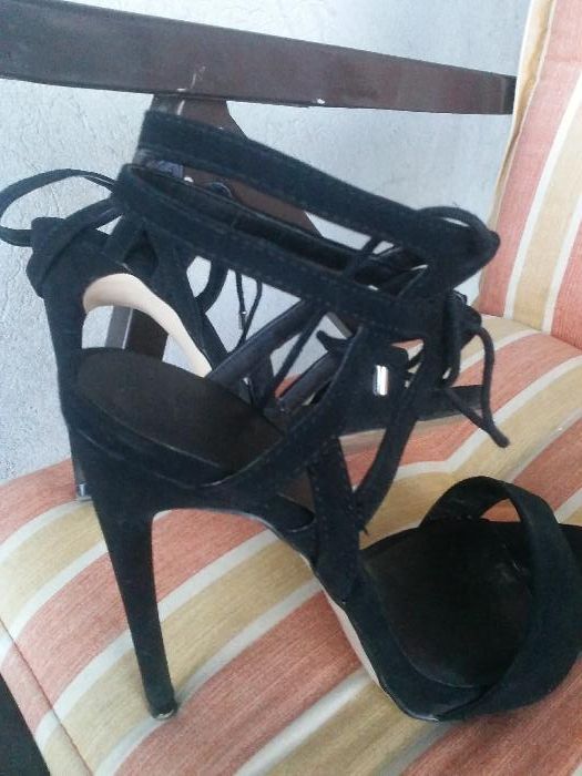 Szpilki, sandałki czarne, Asos