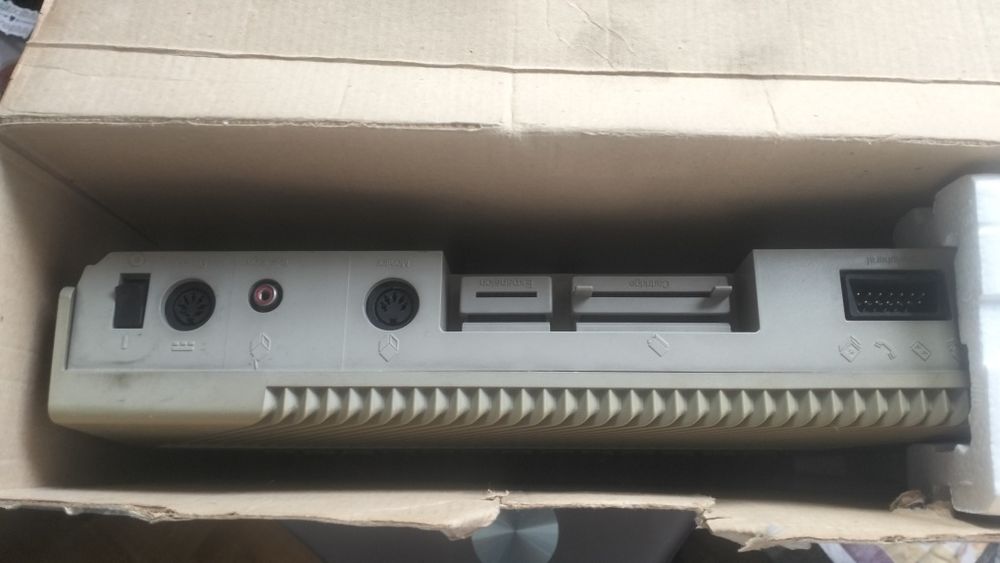 ATARI 65XE  Sprzedam