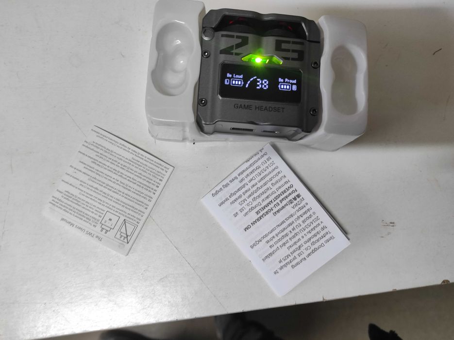 Вакуумные наушники новые