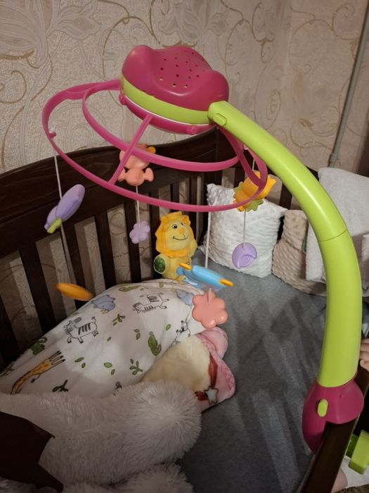 Продам карусель мобиль на кроватку