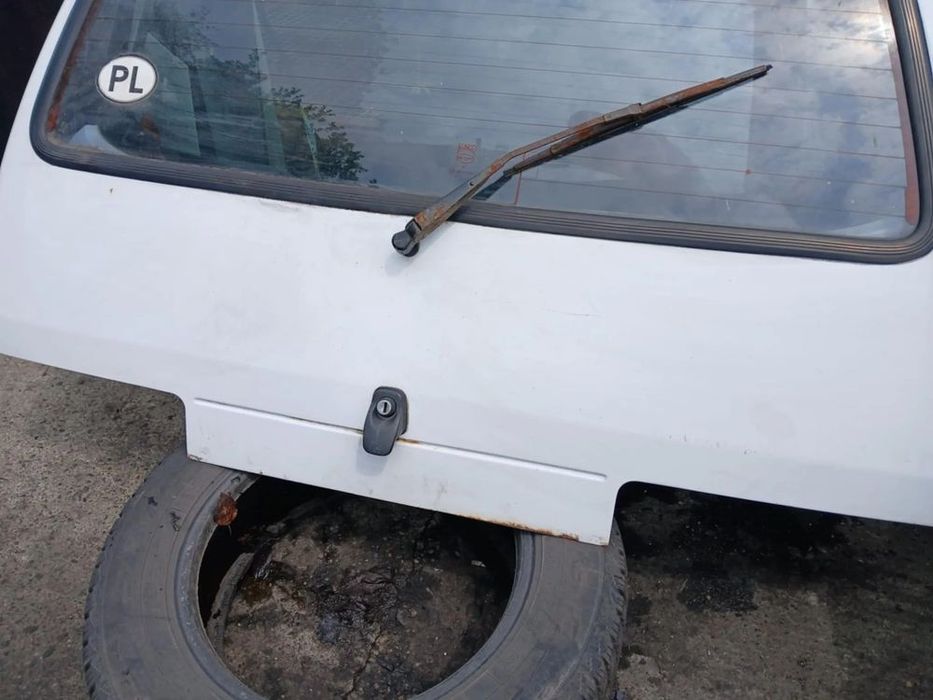 fiat cinquecento klapa bagażnika