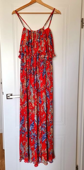 Kombinezon na cienkich, regulowanych ramiączkach