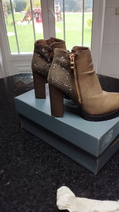 Botins  bejes tam 36,