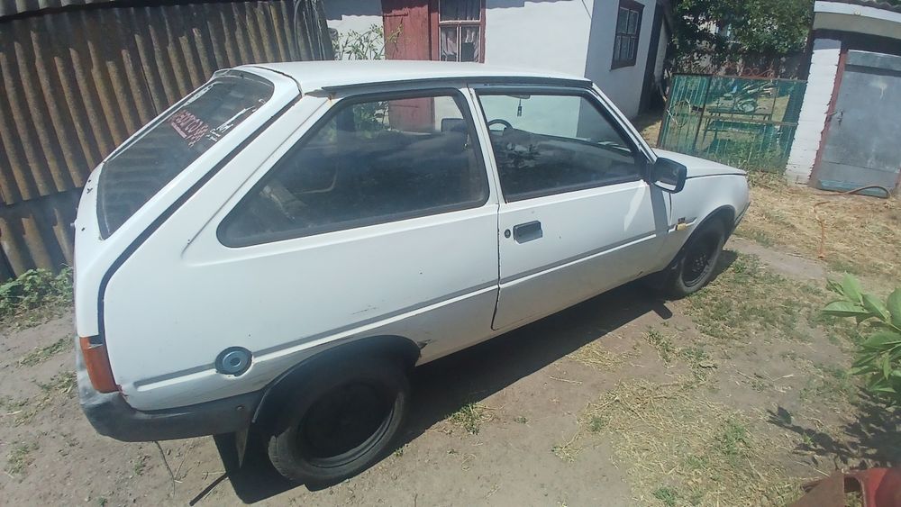 Продам  автомобіль ЗАЗ 1102